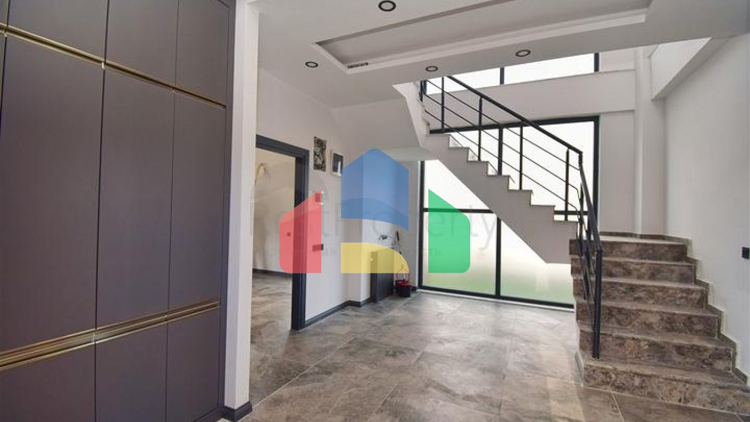 Вилла планировки 4+1 в микрорайоне Эрменек - Анталия