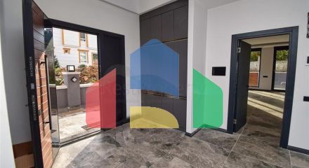 Вилла планировки 4+1 в микрорайоне Эрменек - Анталия