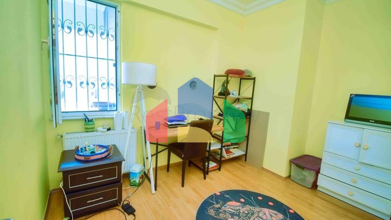 Квартира планування 4 + 1 в мікрорайоні Лара - Анталія