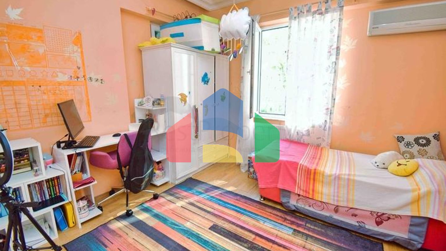 Квартира планування 4 + 1 в мікрорайоні Лара - Анталія