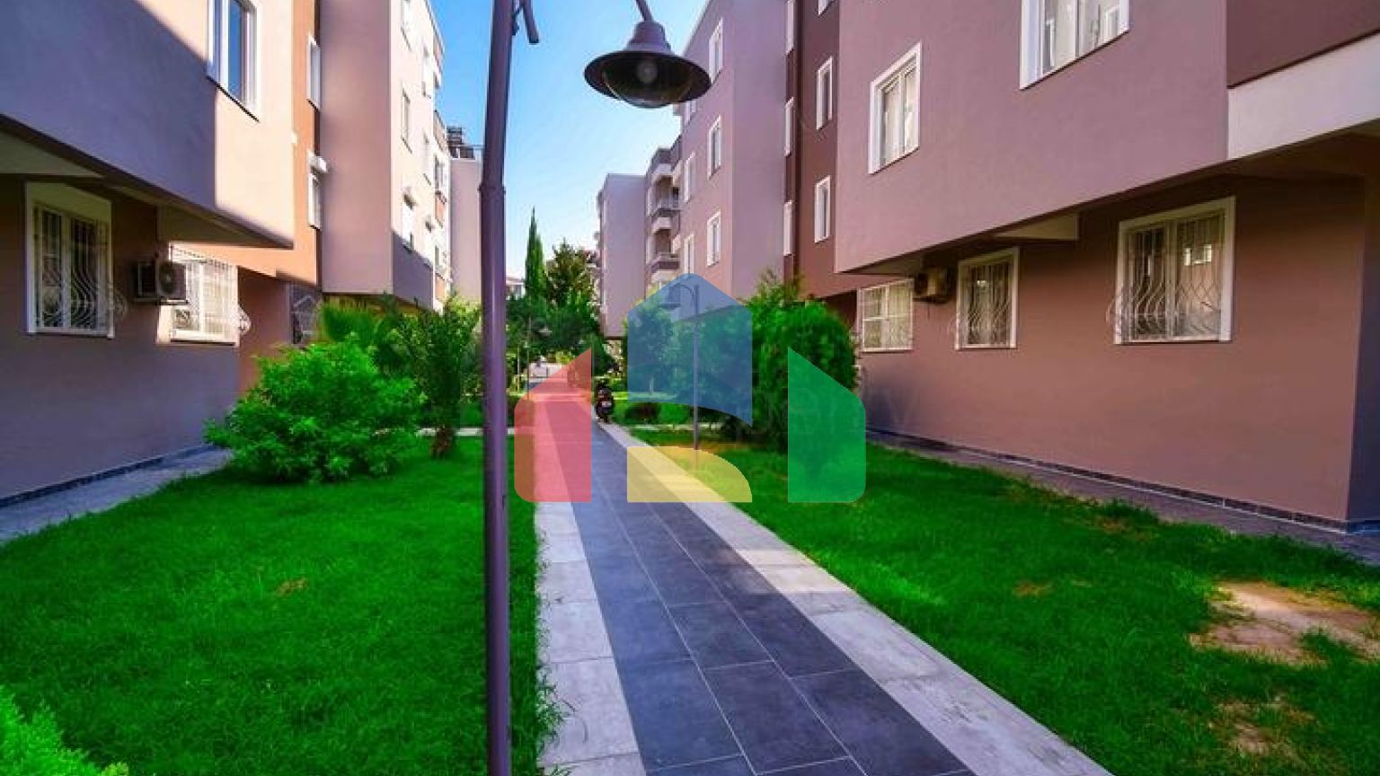 Квартира планування 4 + 1 в мікрорайоні Лара - Анталія