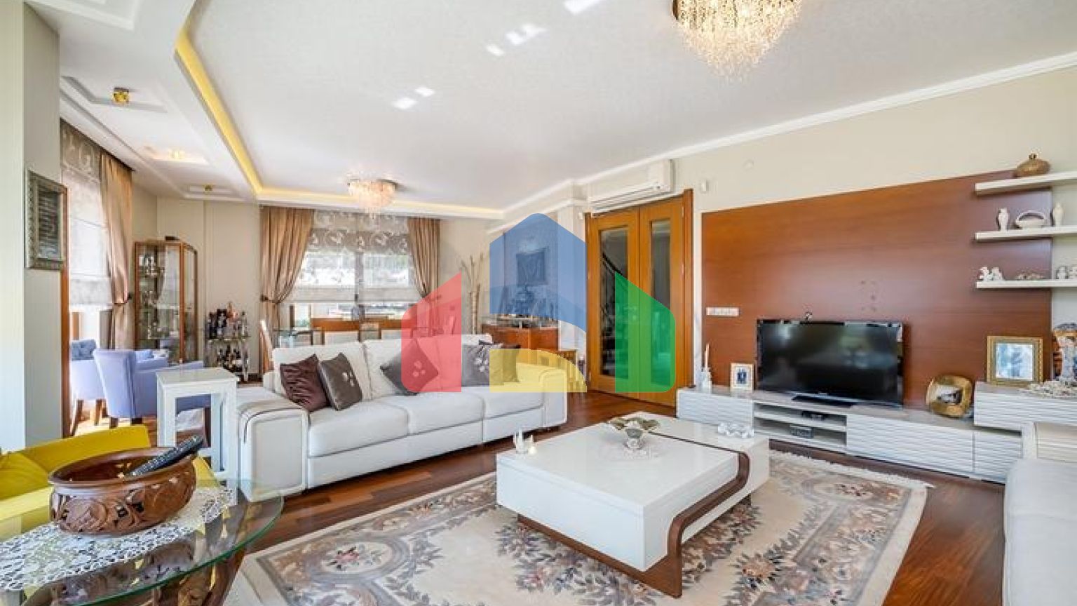 Квартира планування 7 + 2 в мікрорайоні Чаглаян - Анталія