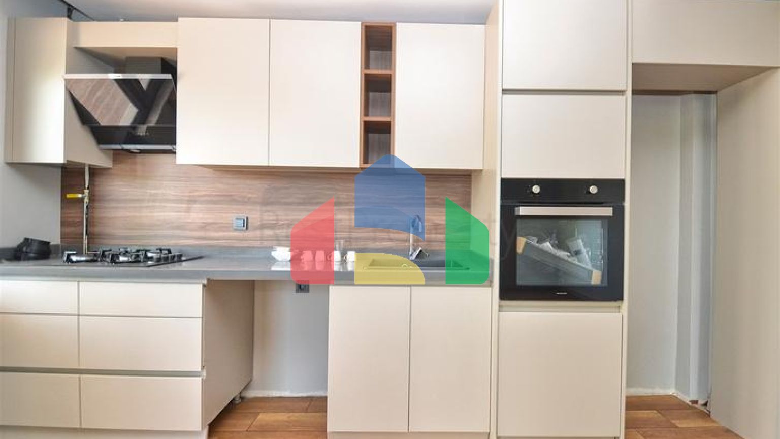 Квартири планування 1 + 1, 2+1 і 4+1 в мікрорайоні Гюзельоба - Анталія