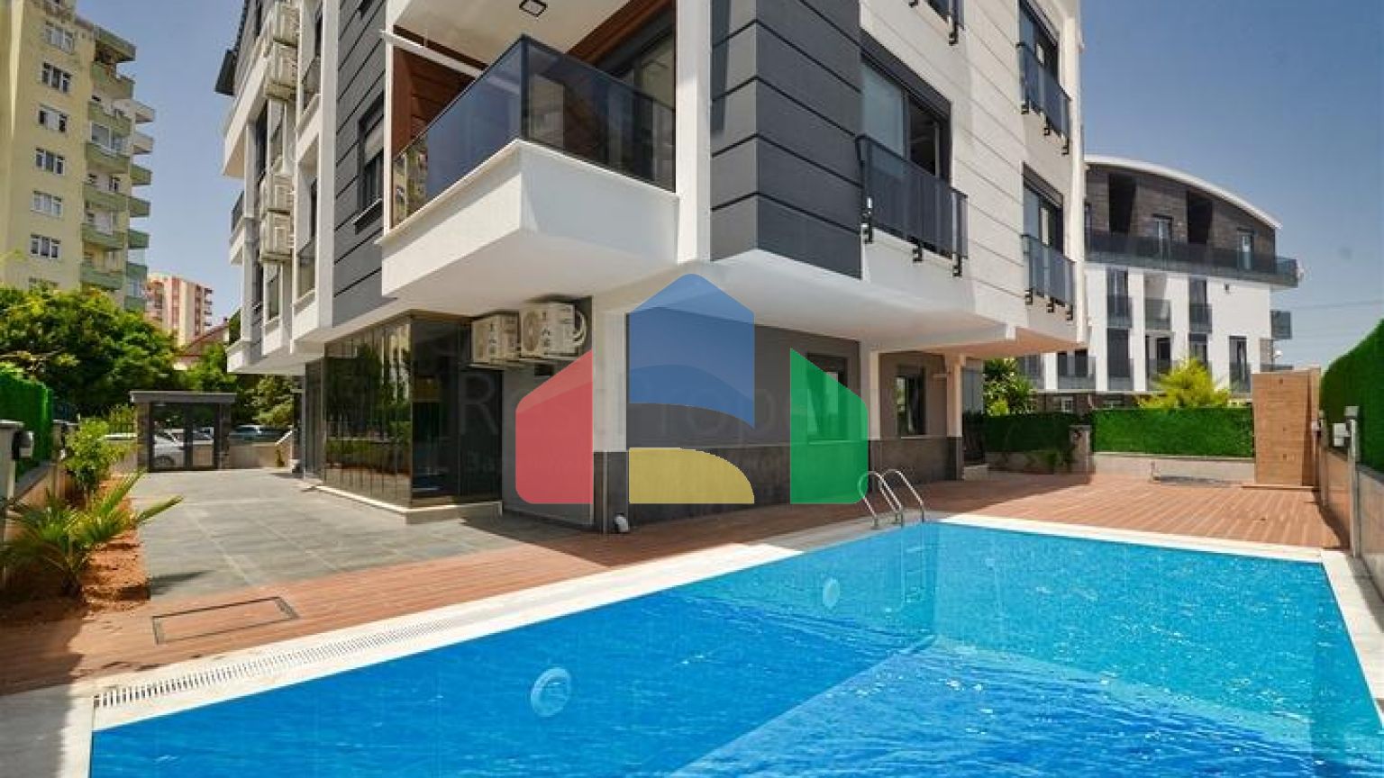 Квартири планування 1 + 1, 2+1 і 4+1 в мікрорайоні Гюзельоба - Анталія