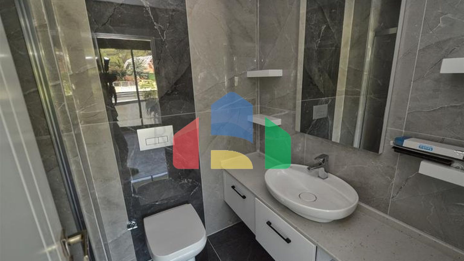 Новий житловий комплекс з багатою інфраструктурою в районі Лара