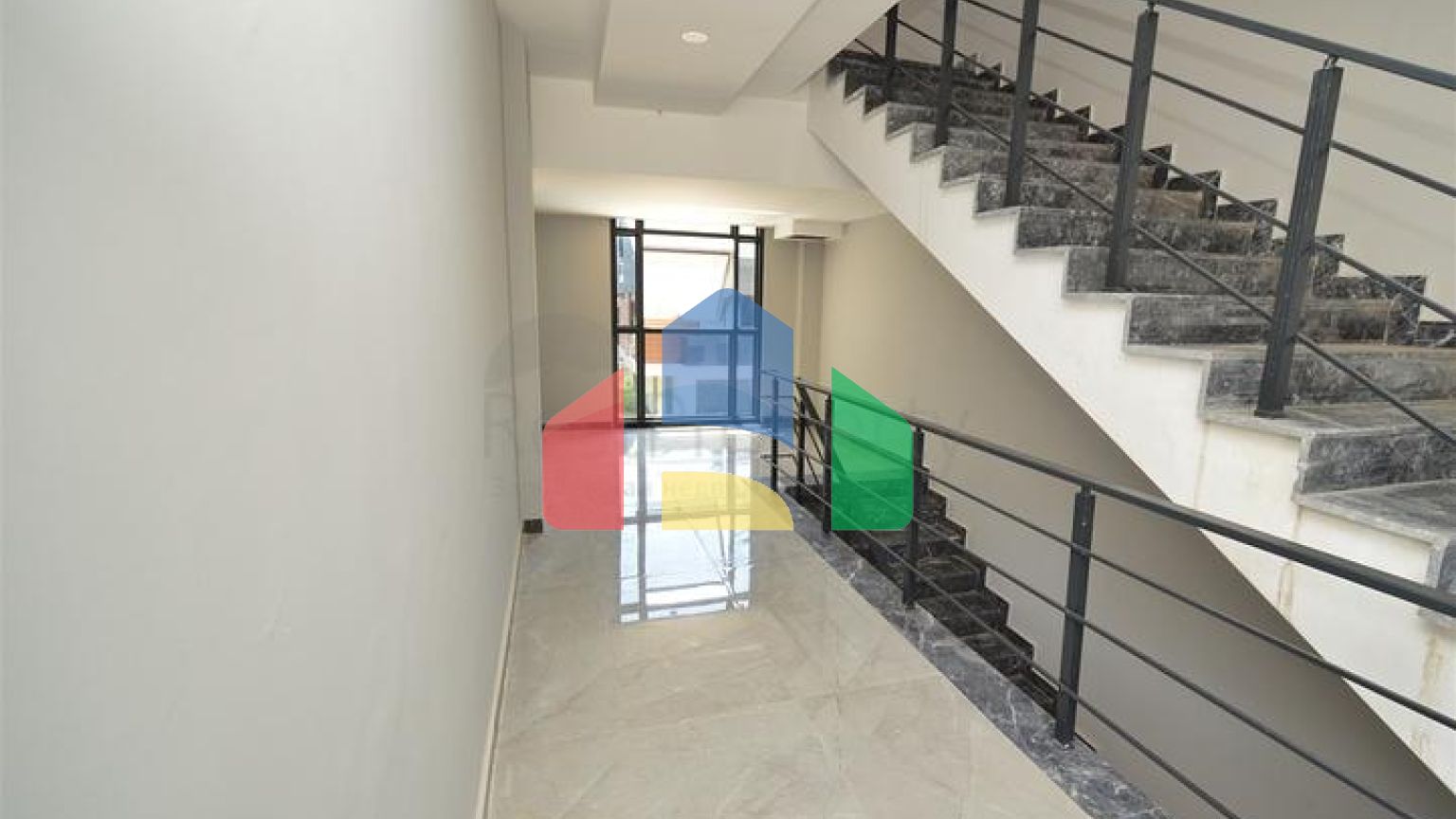 Новий житловий комплекс з багатою інфраструктурою в районі Лара