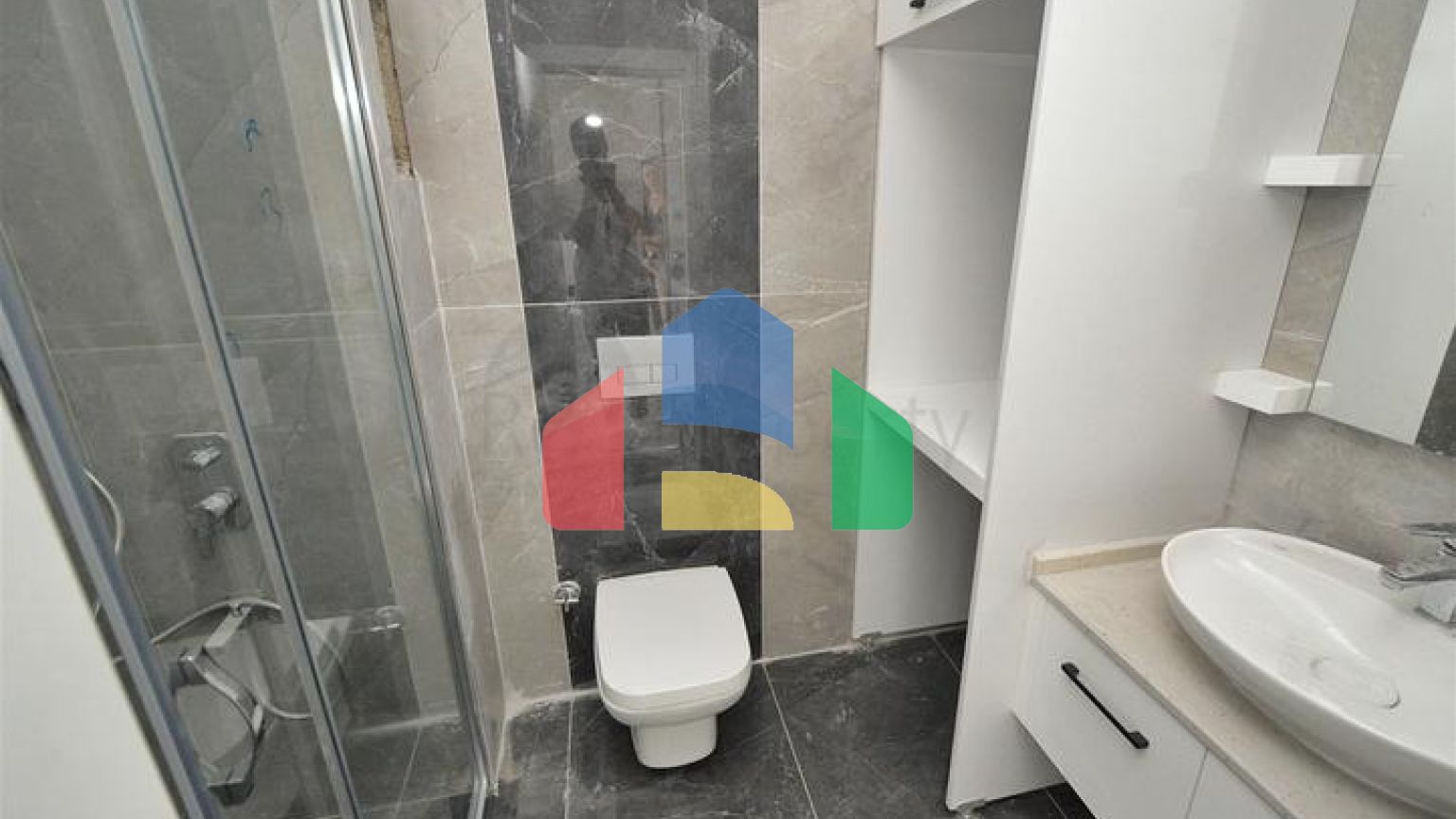 Новий житловий комплекс з багатою інфраструктурою в районі Лара