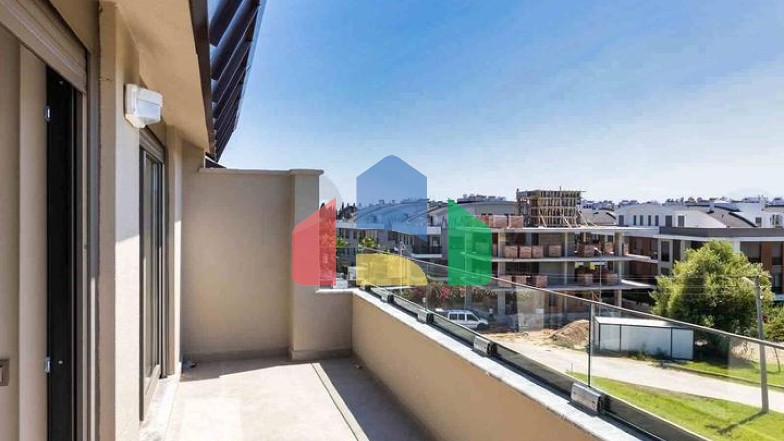 Новий житловий комплекс в районі Лара-Анталія