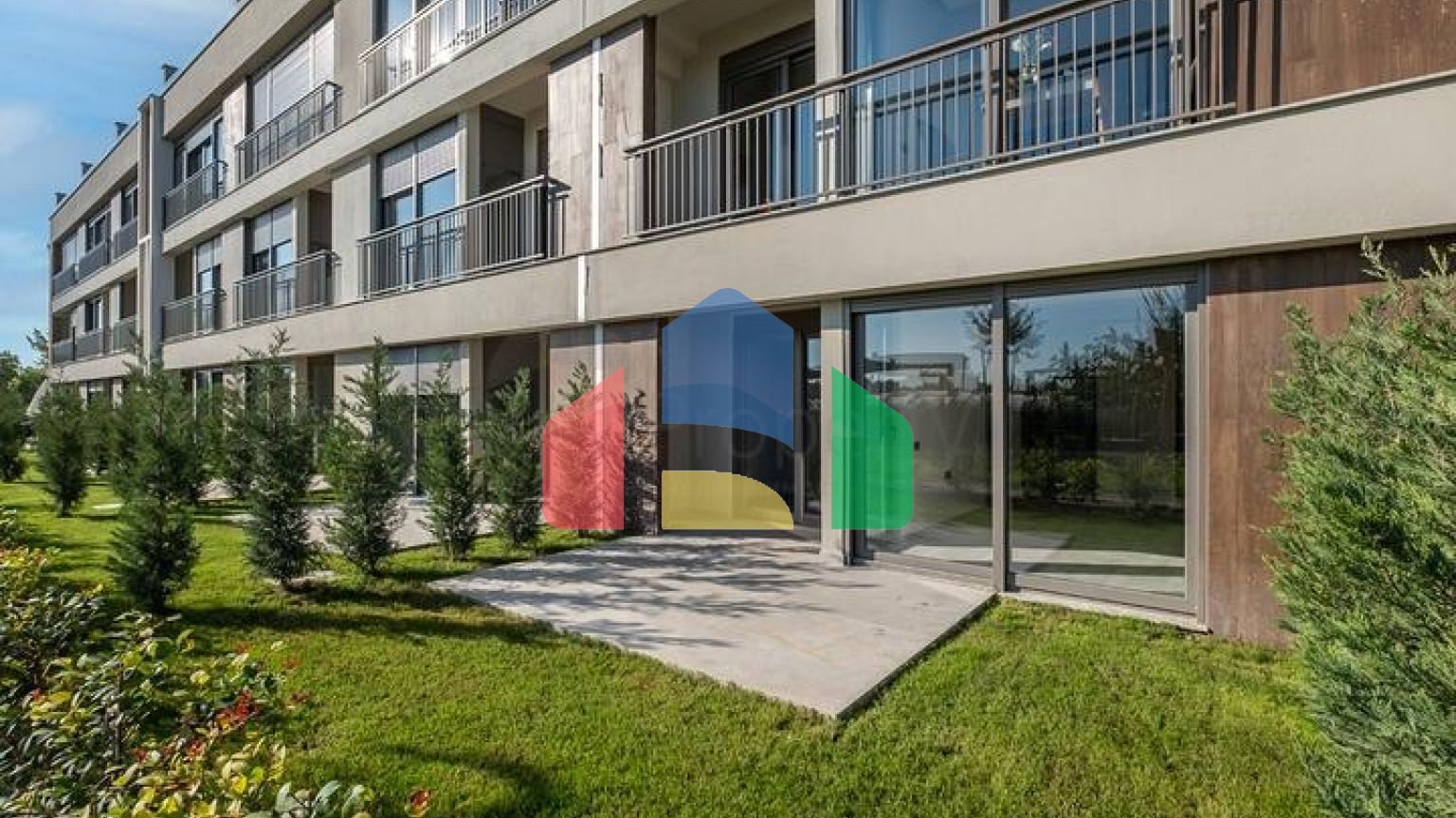 Новий житловий комплекс в районі Лара-Анталія