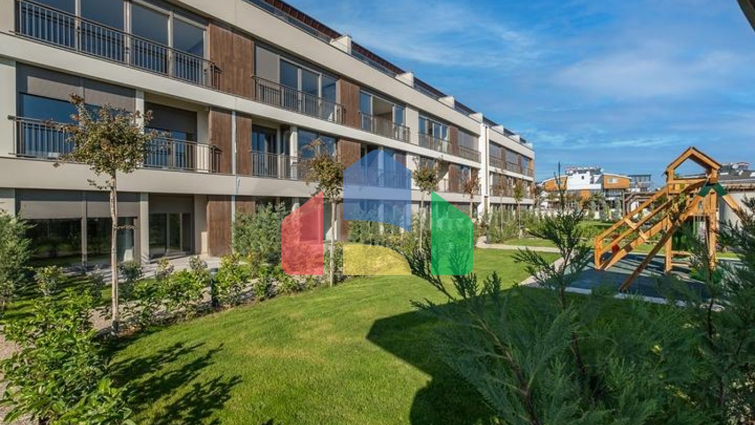 Новий житловий комплекс в районі Лара-Анталія