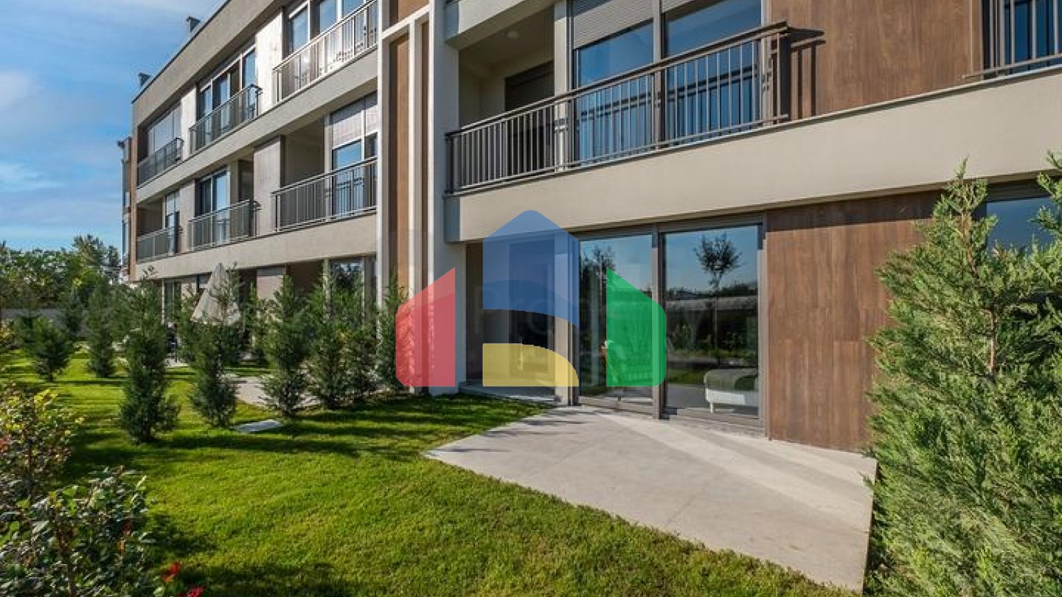 Новий житловий комплекс в районі Лара-Анталія