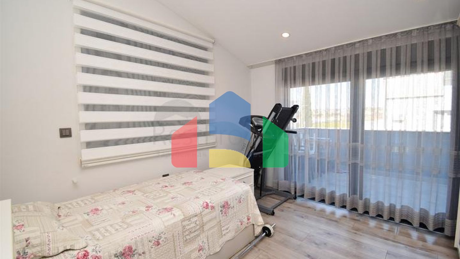 Квартира планування 3 + 1 в мікрорайоні Гюзельоба - Анталія