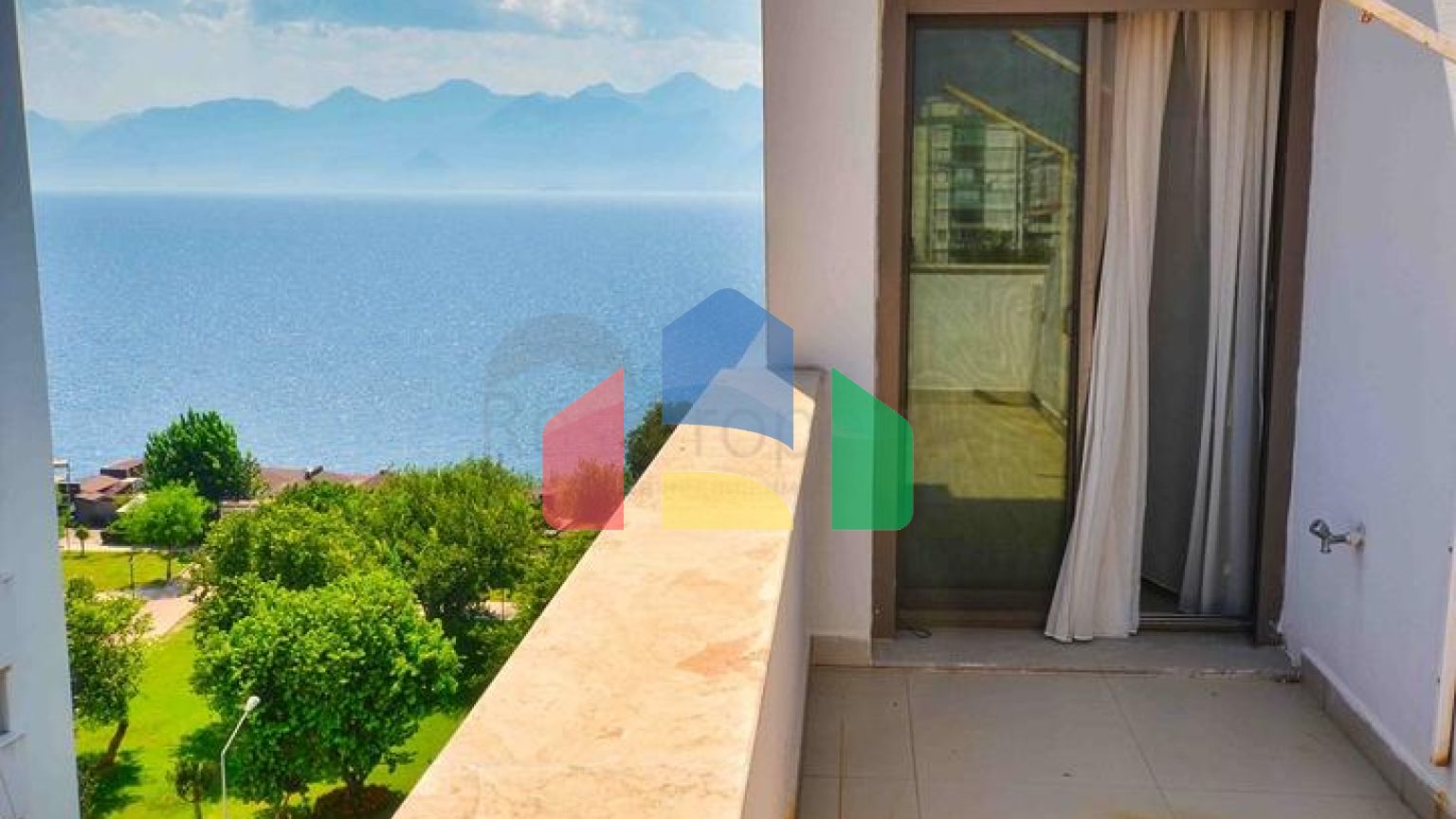 Квартира планування 5 + 1 в мікрорайоні Лара - Анталія