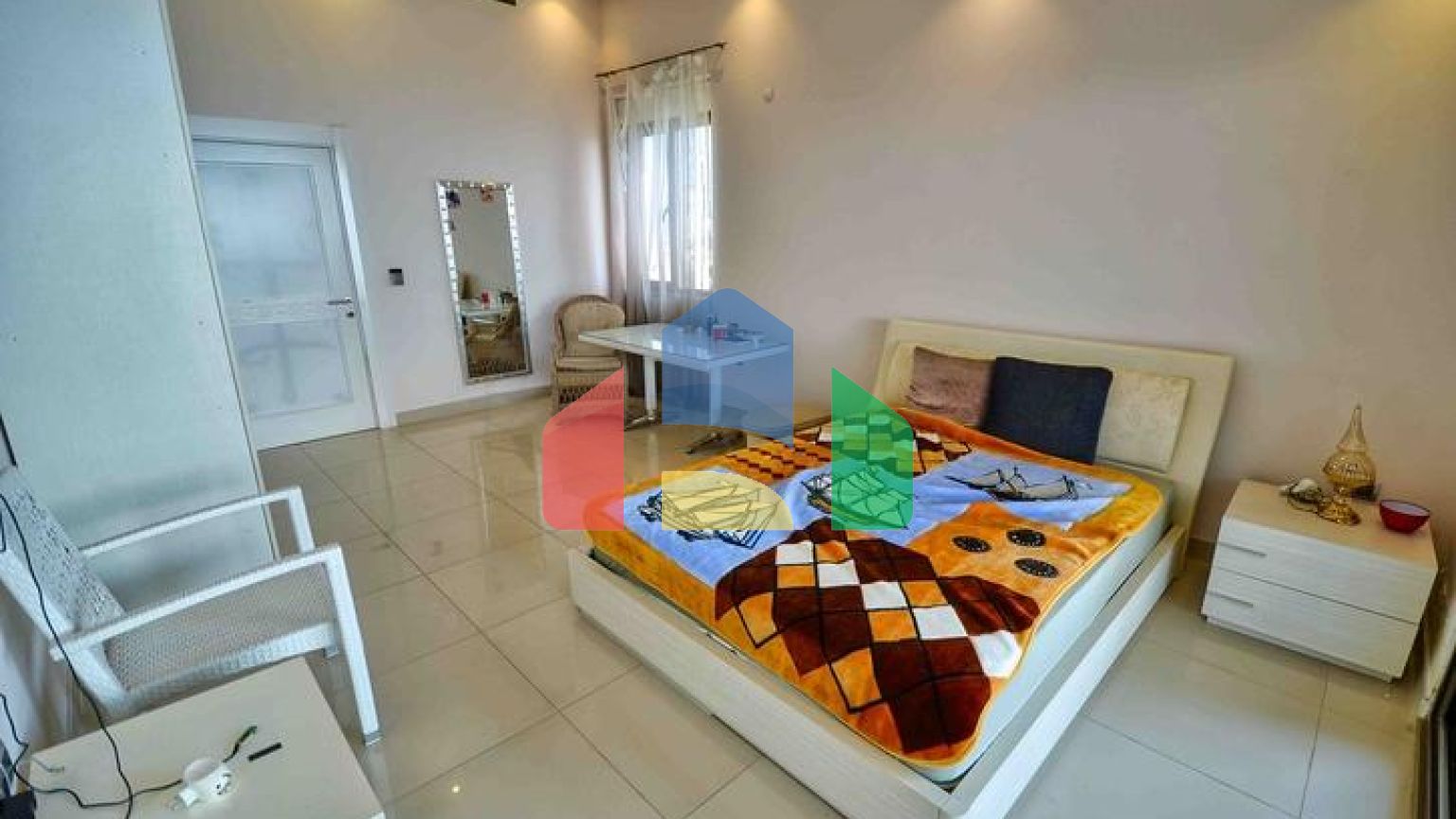 Квартира планування 5 + 1 в мікрорайоні Лара - Анталія