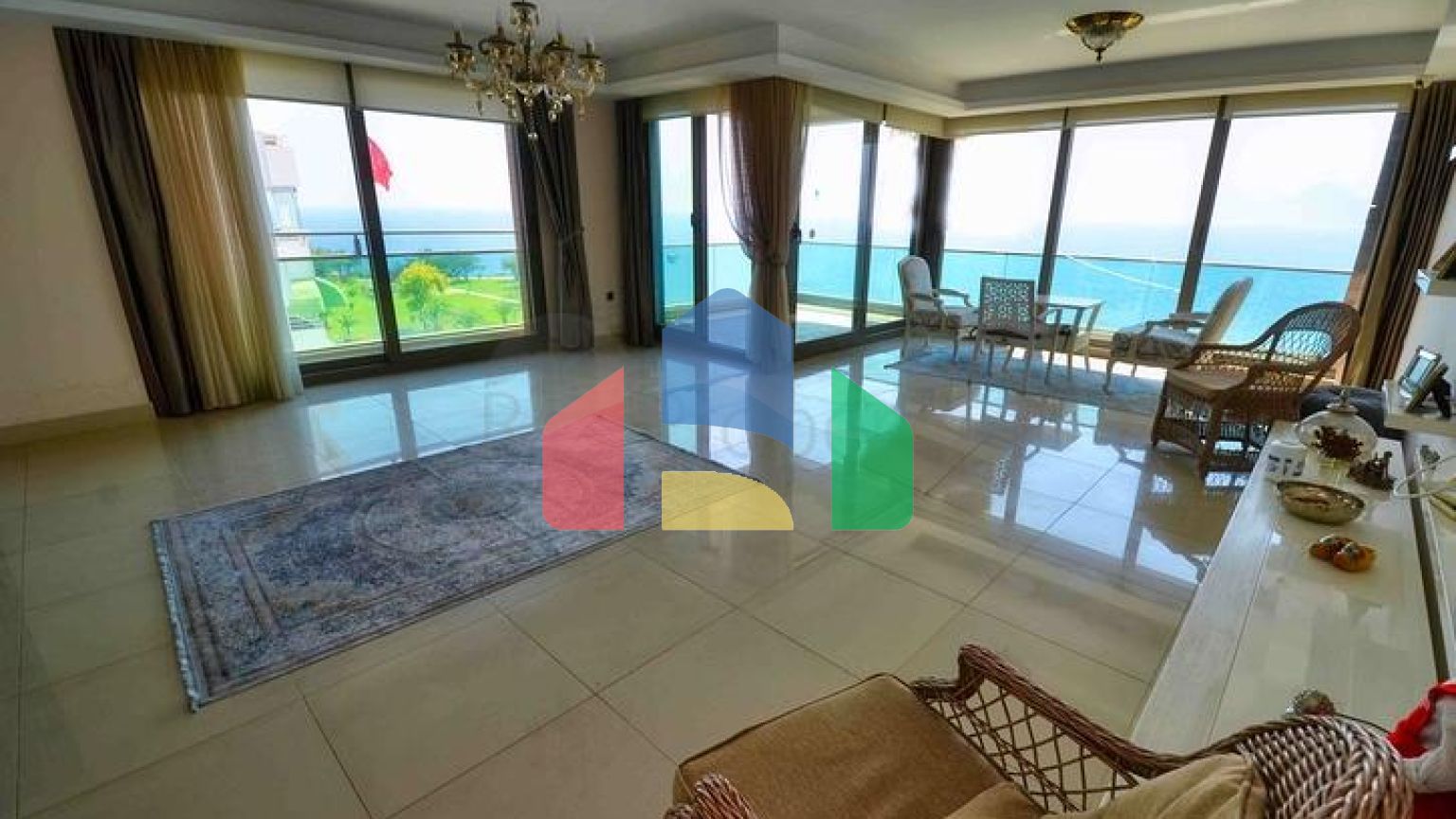 Квартира планування 5 + 1 в мікрорайоні Лара - Анталія