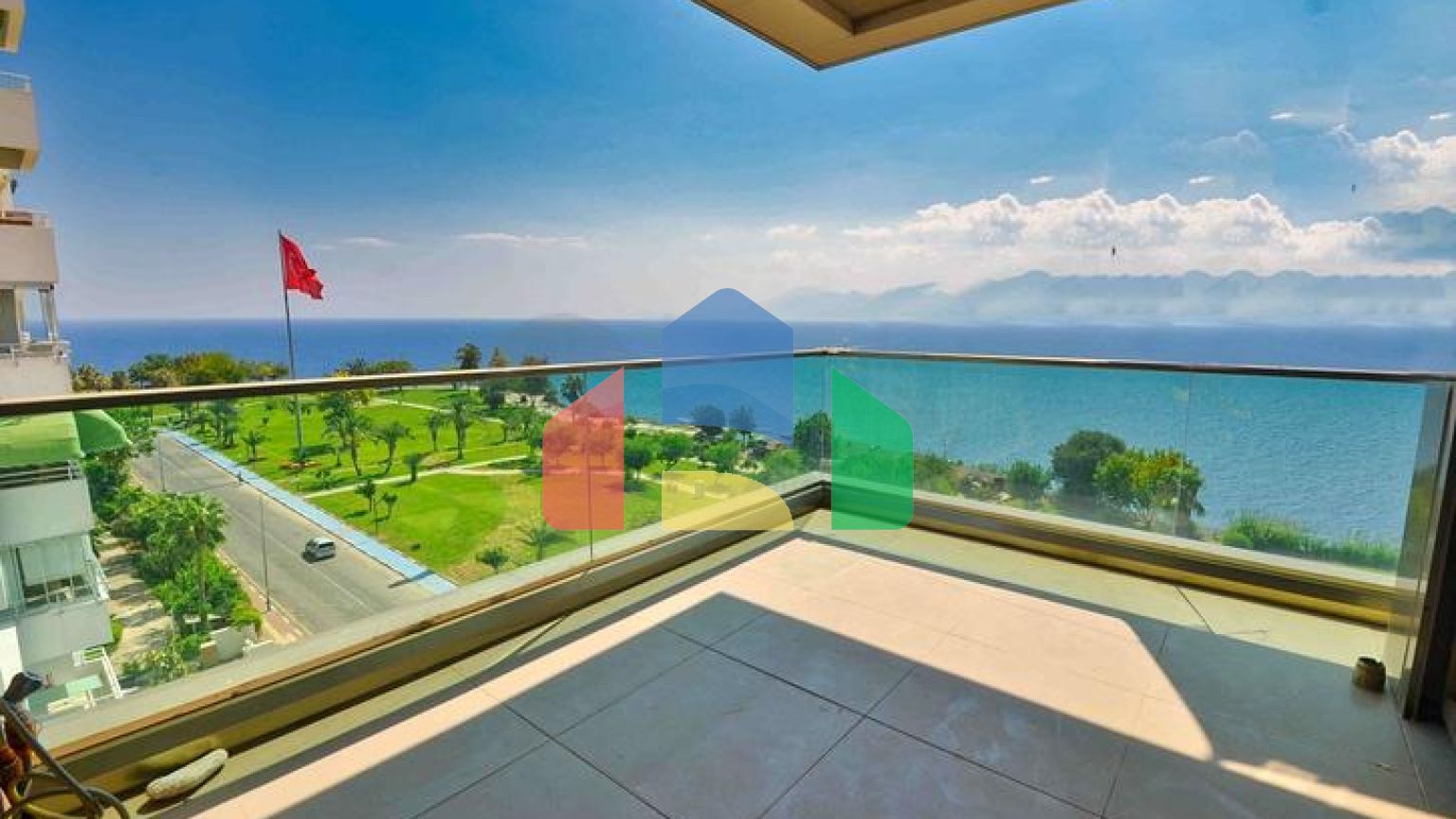 Квартира планування 5 + 1 в мікрорайоні Лара - Анталія