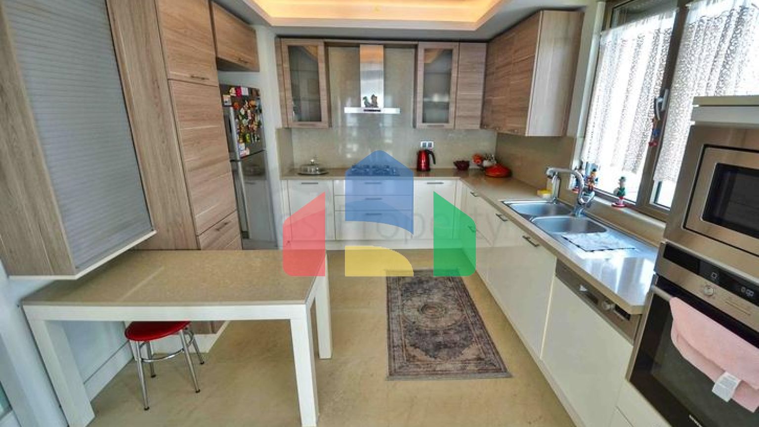 Квартира планування 5 + 1 в мікрорайоні Лара - Анталія