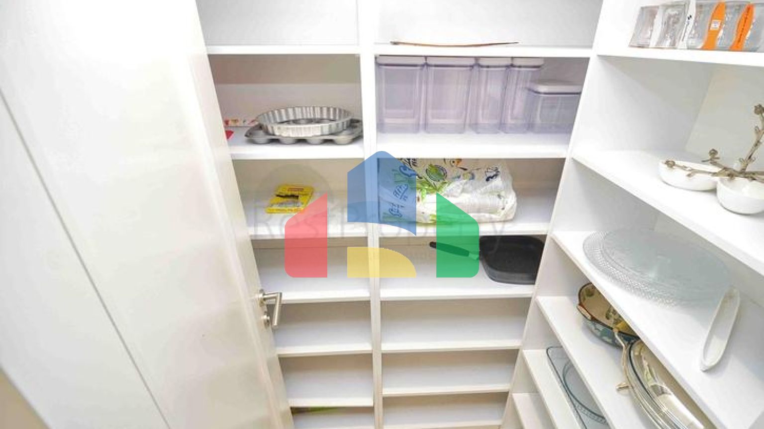 Квартира планування 5 + 1 в мікрорайоні Лара - Анталія