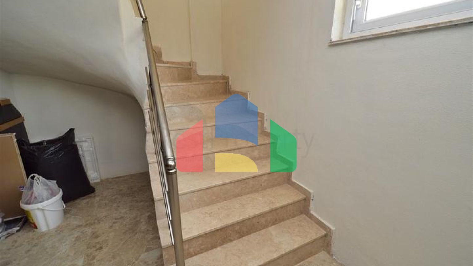 Квартира планировки 3+1 дуплекс в микрорайоне Гузельоба - Анталия