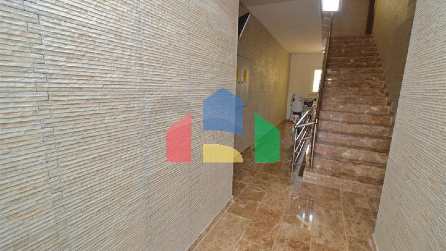 Квартира планировки 3+1 дуплекс в микрорайоне Гузельоба - Анталия