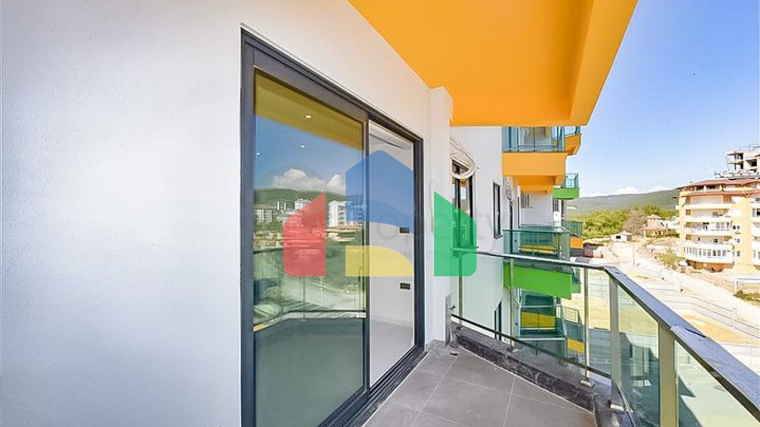 Двухкомнатная квартира в комплексе отельного типа