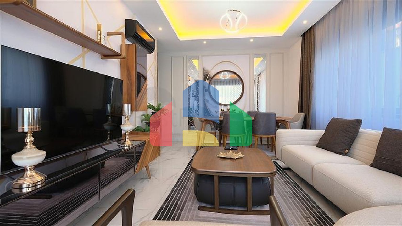 Просторий мебльований дуплекс з терасою і видом на море в сучасному житловому комплексі