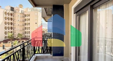 Просторий мебльований дуплекс з терасою і видом на море в сучасному житловому комплексі Просторий мебльований дуплекс з терасою і видом на море в сучасному житловому комплексі