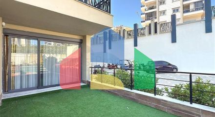 Просторий мебльований дуплекс з терасою і видом на море в сучасному житловому комплексі Просторий мебльований дуплекс з терасою і видом на море в сучасному житловому комплексі