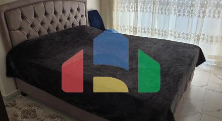 Меблированная двухкомнатная квартира планировки 1+1