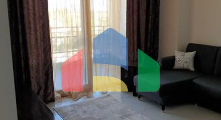 Меблированная двухкомнатная квартира планировки 1+1
