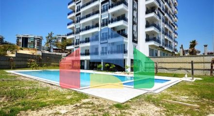 Меблированная двухкомнатная квартира планировки 1+1