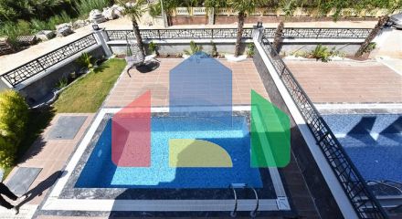 Вілла з басейном в районі Авсаллар