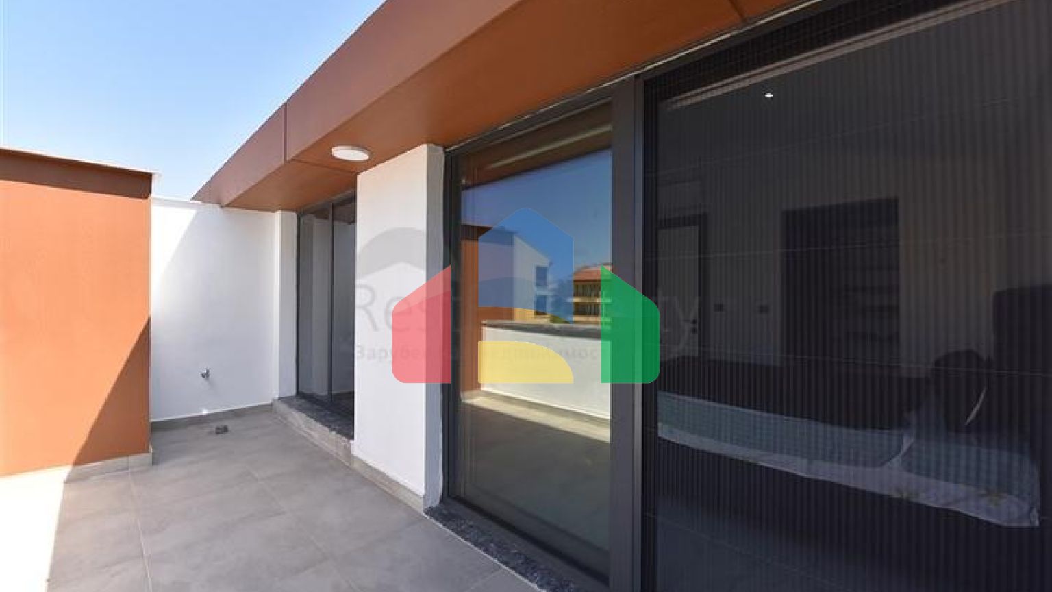 Вілла з басейном в районі Авсаллар