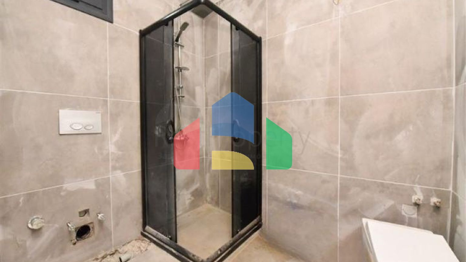 Вілла з басейном в районі Авсаллар