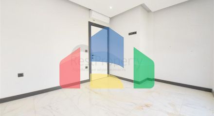 Вілла з басейном в районі Авсаллар