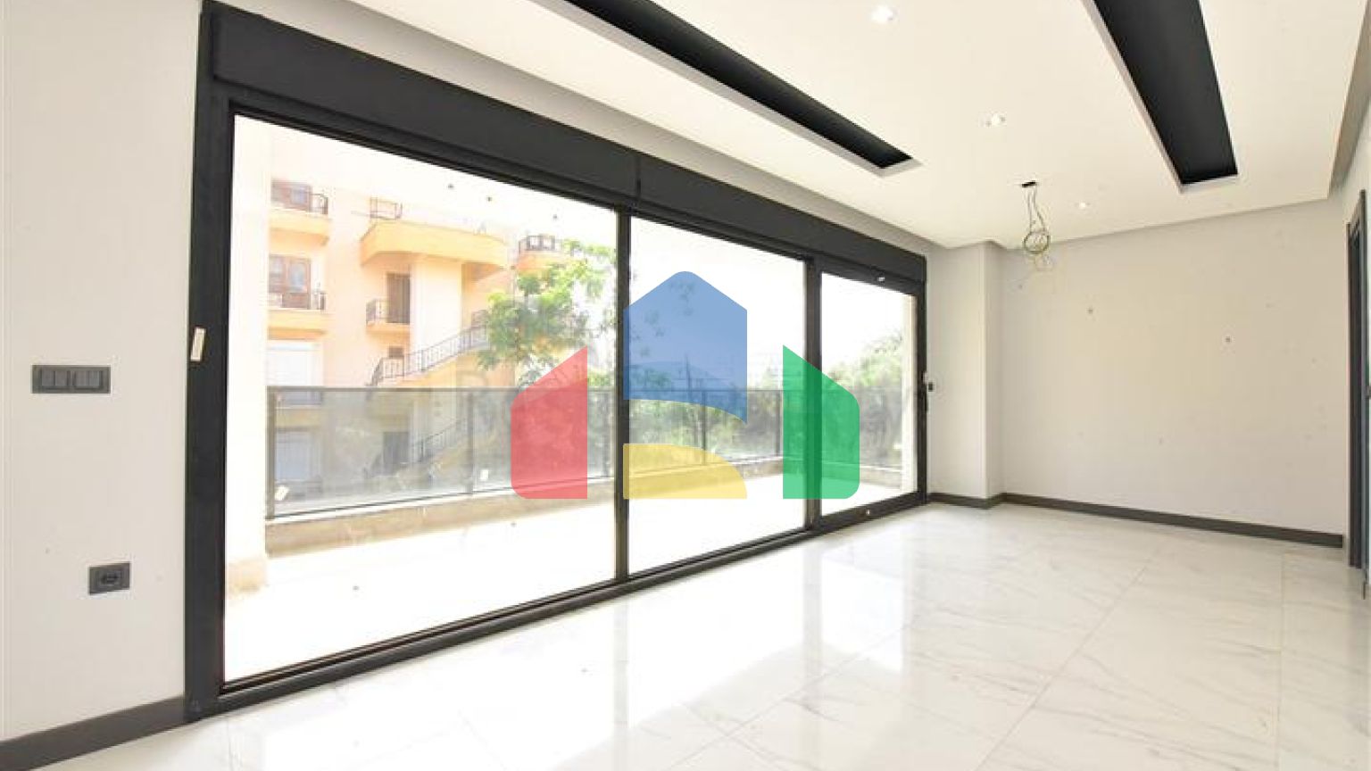 Вілла з басейном в районі Авсаллар