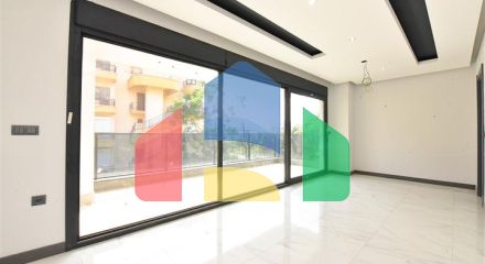 Вілла з басейном в районі Авсаллар