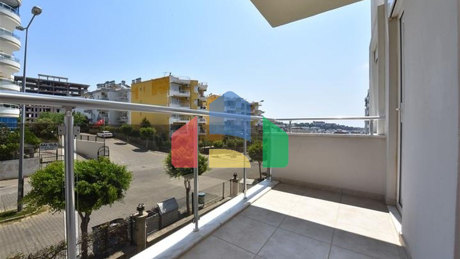 Апартаменти 2 + 1 в районі Авсаллар