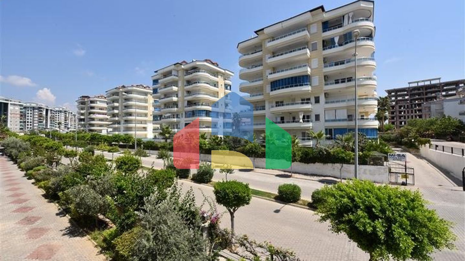 Апартаменти 2 + 1 в районі Авсаллар