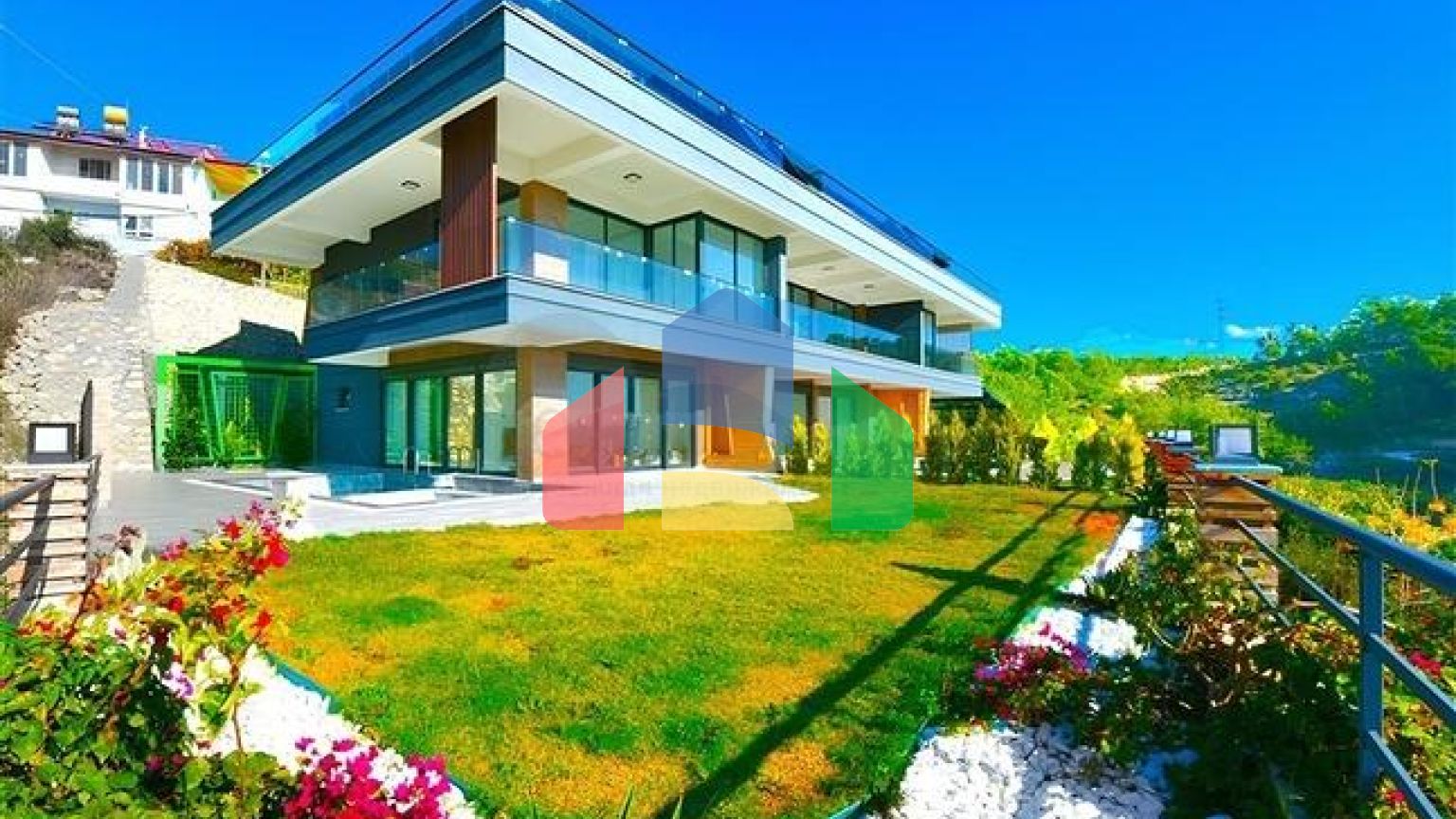 Комплекс роскошных вилл с видом на море в Авсалларе