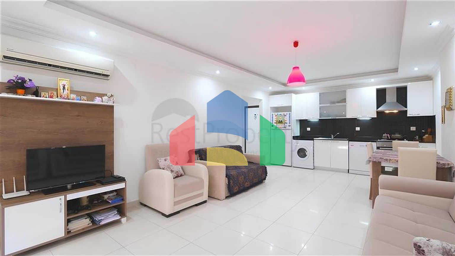 Затишна мебльована квартира з видом на море в Авсалларі