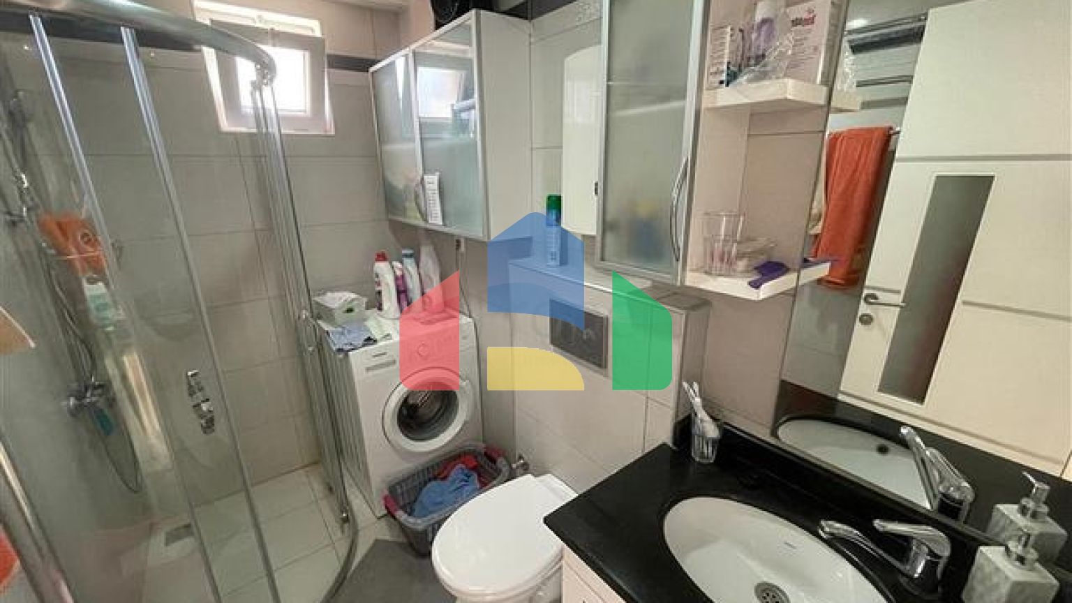 Простора мебльована квартира з курортною інфраструктурою в мальовничому районі Авсаллар