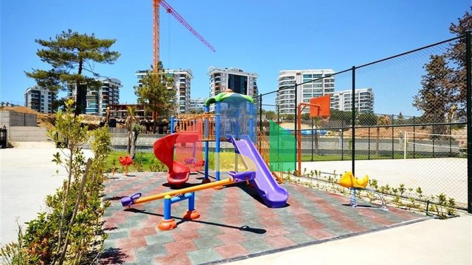 Двухкомнатная квартира в новом доме в районе Авсаллар