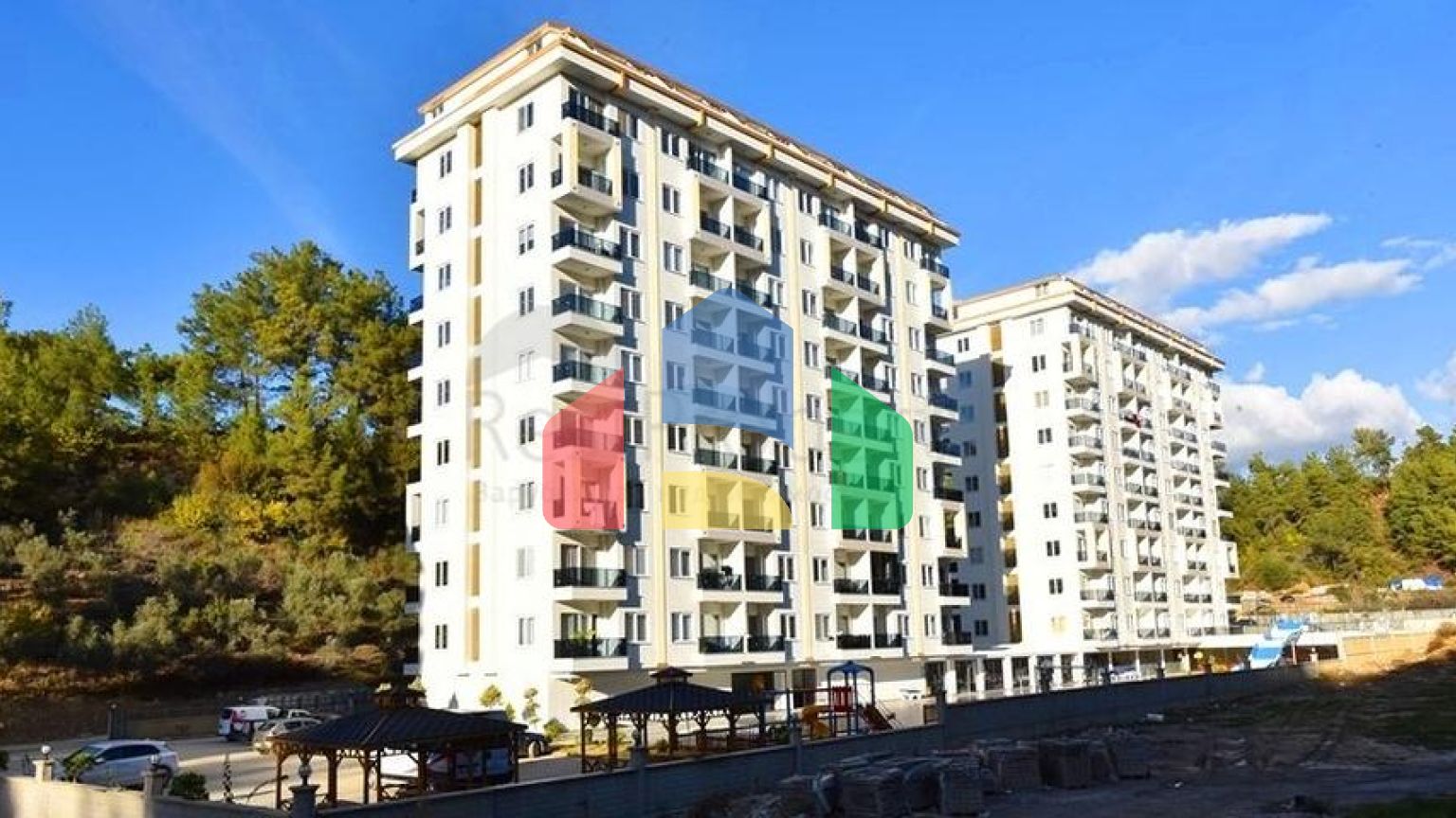 Двокімнатна мебльована квартира в комплексі в сосновому бору