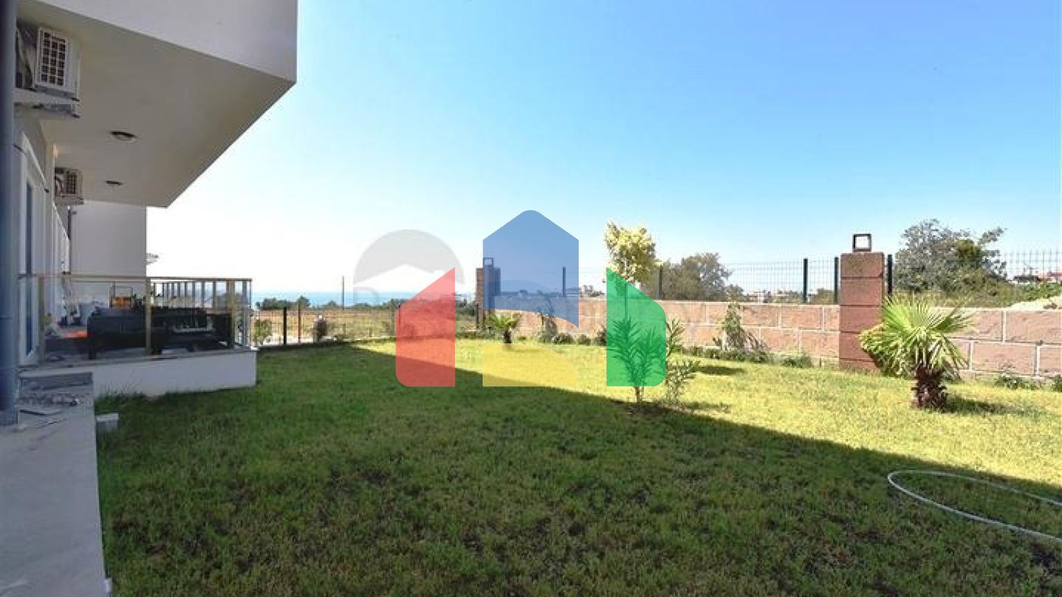 Квартира 2+1 с мебелью и техникой в новом комплексе в районе Инжекум