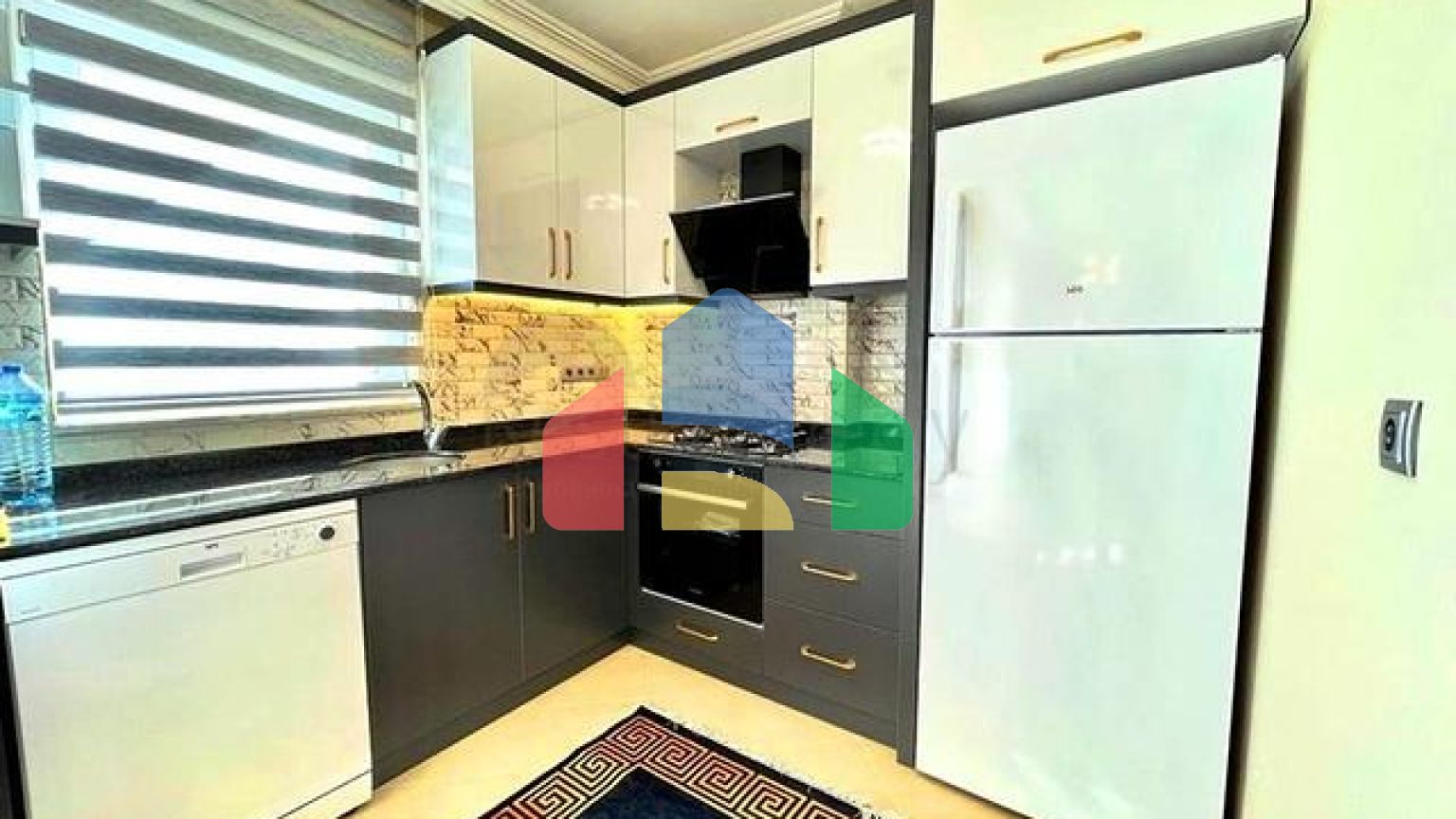 Просторі апартаменти 3 + 1 в районі Авсаллар