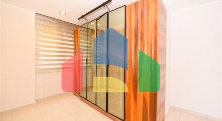 Простора квартира 4 + 1 в районі Авсаллар