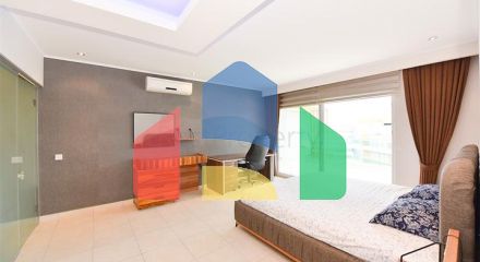 Простора квартира 4 + 1 в районі Авсаллар