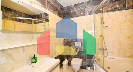 Простора квартира 4 + 1 в районі Авсаллар