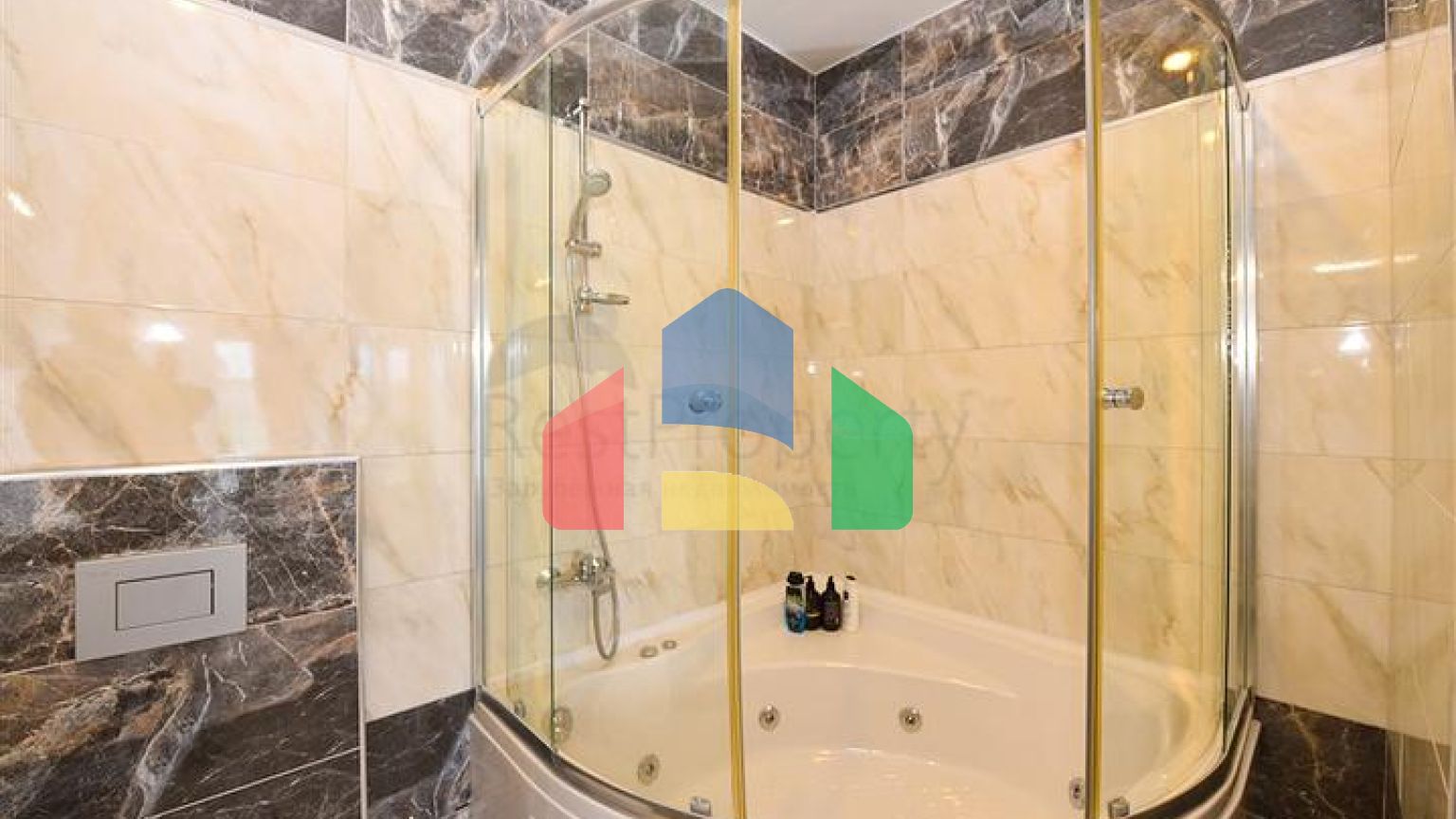 Простора квартира 4 + 1 в районі Авсаллар